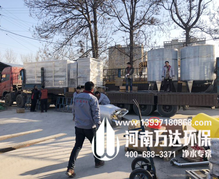 大桶水灌裝線優質生產廠家 大桶水灌裝線優質生產廠家