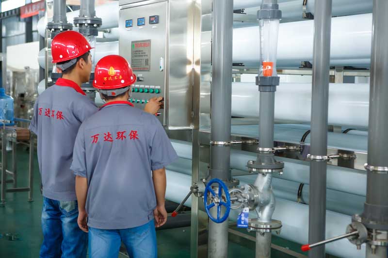 反滲透設(shè)備 反滲透設(shè)備